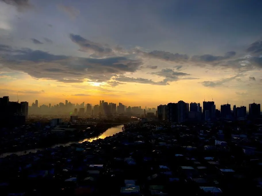 Cozy Quarters Ph Apartment Manila